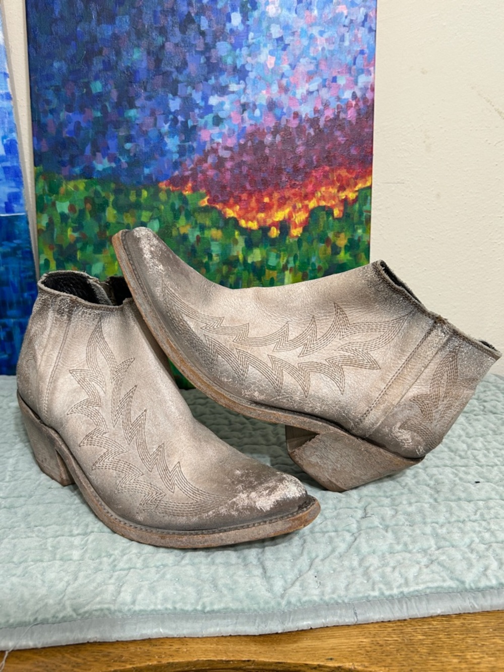 Liberty Black Cowboy Ankle Boots in Snow Piñon sz 9